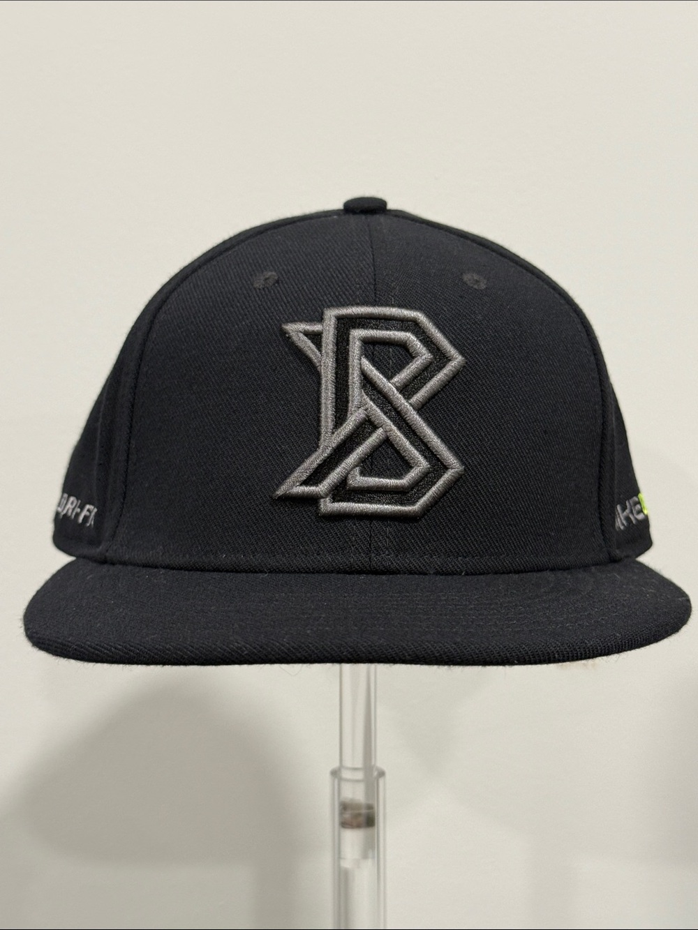 Nike True Vapor Fitted Dri-Fit Black Embroidered Cap with Grey "BSBL" Logo M/L